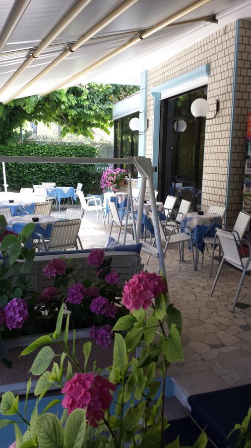 Hotel Villa Podgora Римини Экстерьер фото