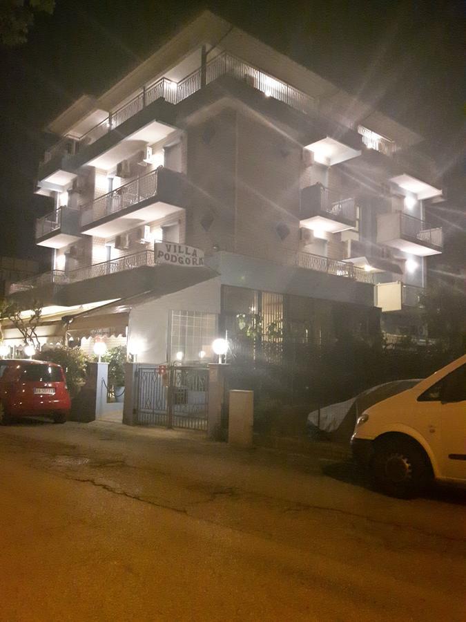 Hotel Villa Podgora Римини Экстерьер фото